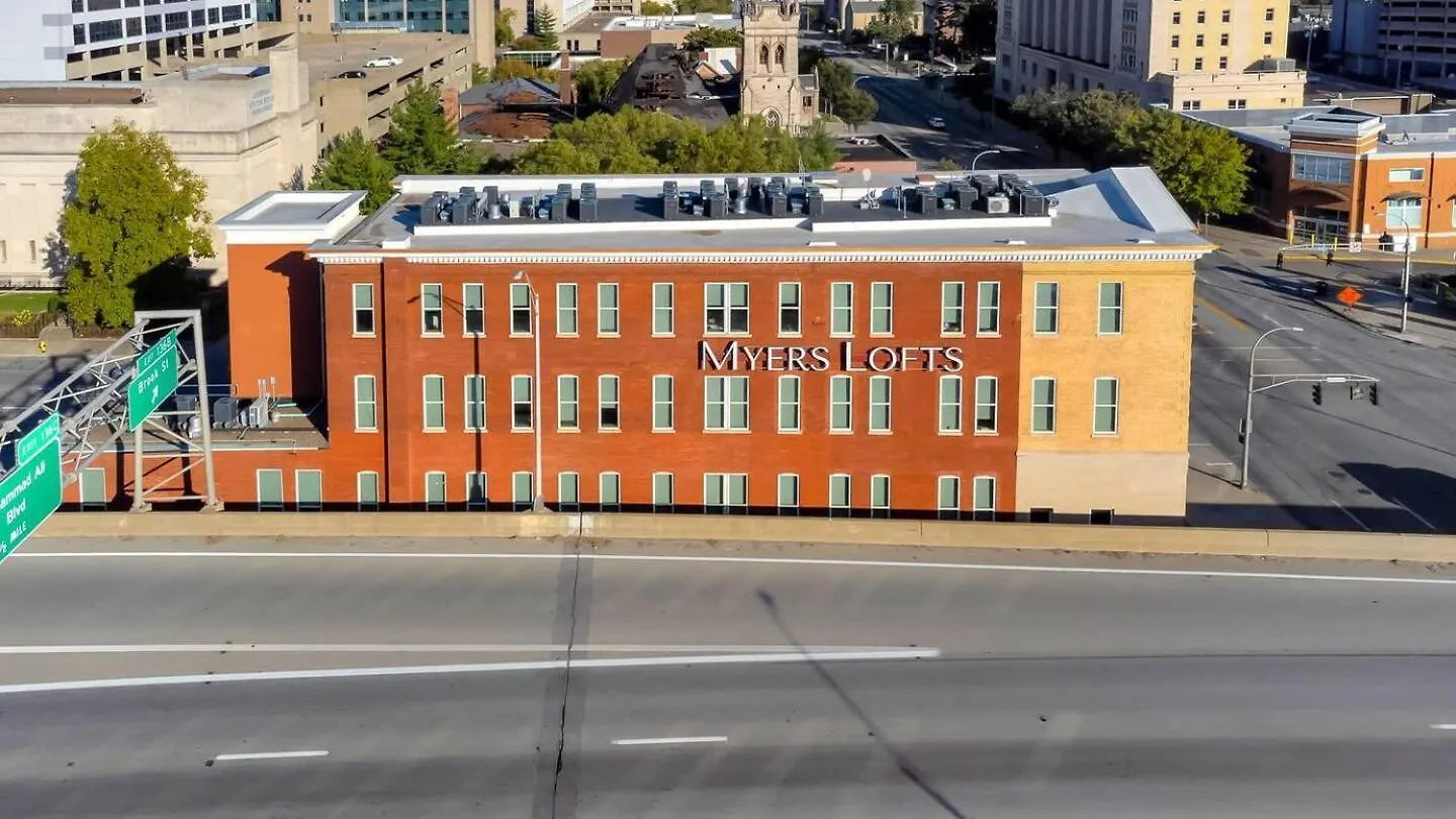 Bright And Modern Studio In Louisville # 108 США