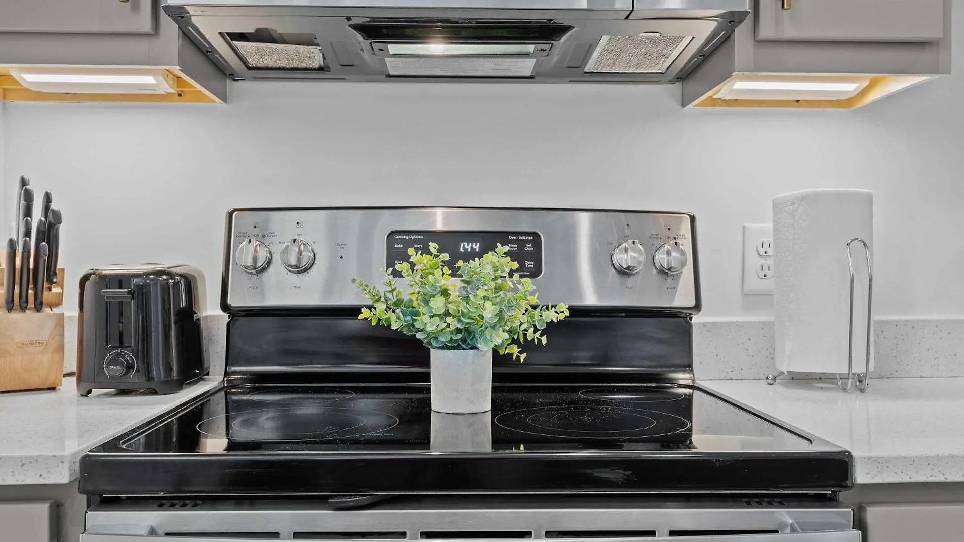 Bright And Modern Studio In Louisville # 108 Апартаменты