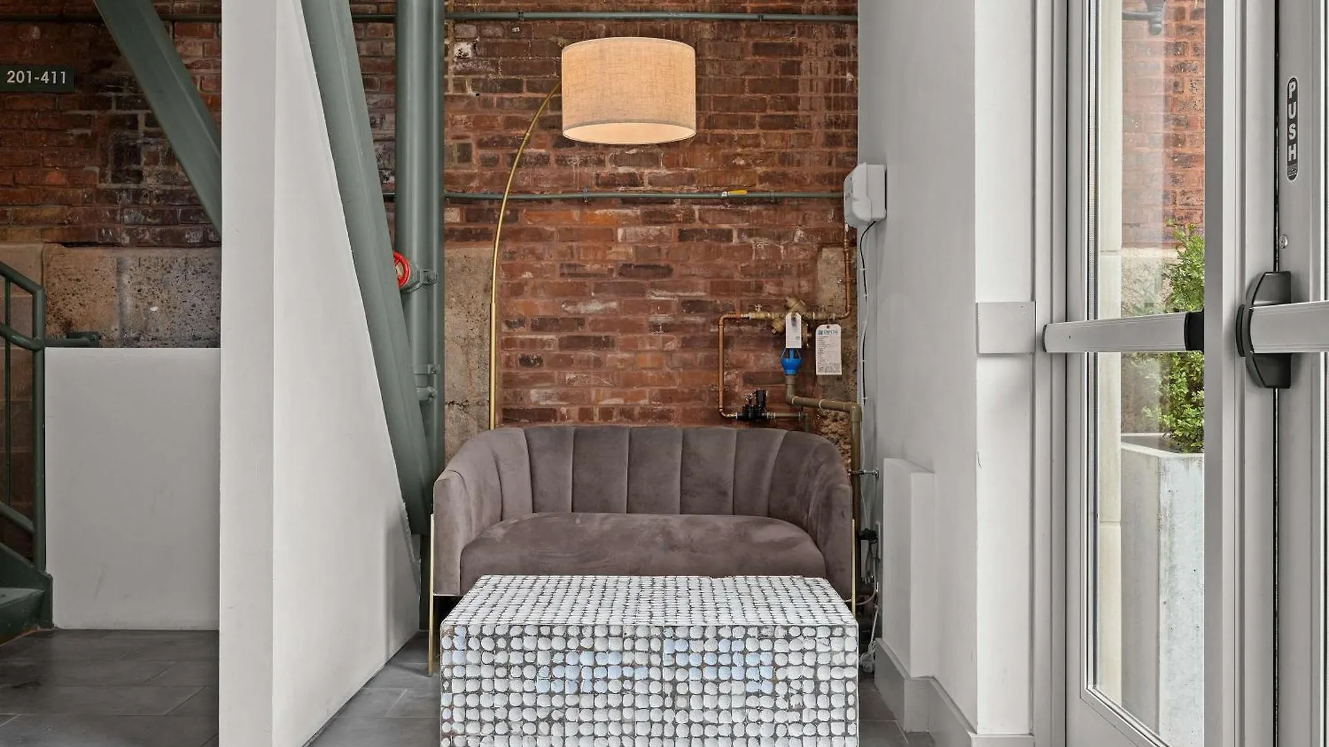 Апартаменты Bright And Modern Studio In Louisville # 108 США
