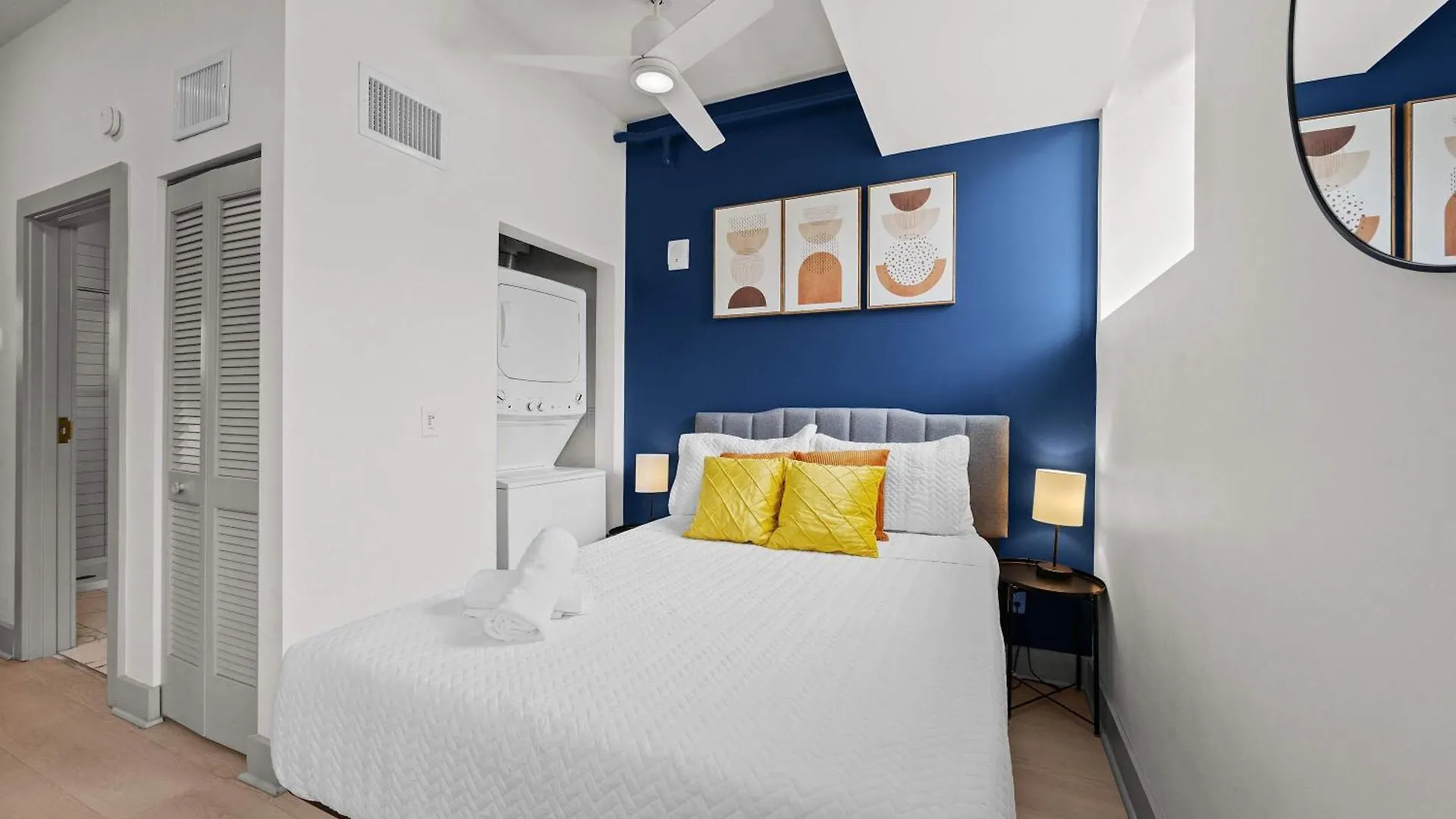 Апартаменты Bright And Modern Studio In Louisville # 108