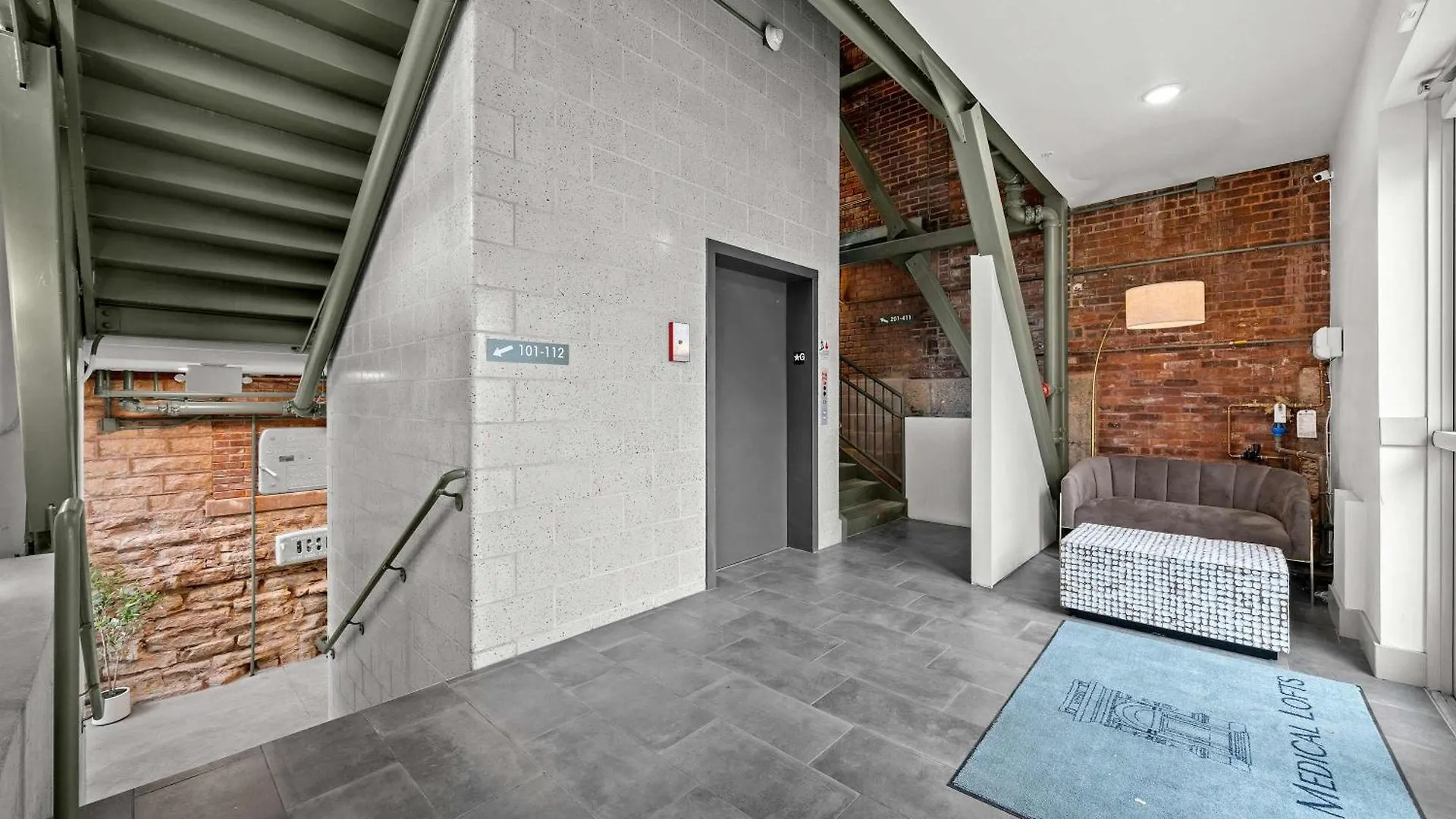 Bright And Modern Studio In Louisville # 108 Апартаменты